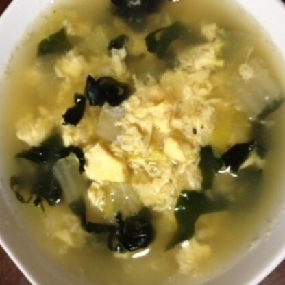 白菜を入れて作りました。ふわふわ卵のスープ、美味しかったです！